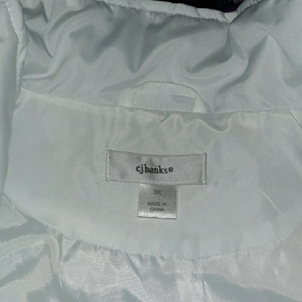 CJ Banks vest